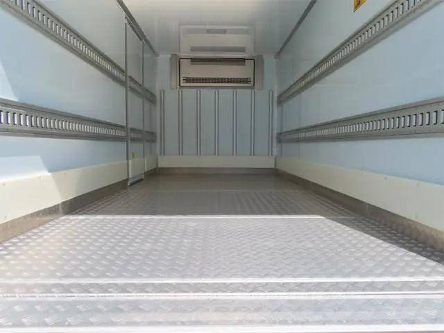 日野デュトロ冷凍車（冷蔵車）小型（2t・3t）[写真17]