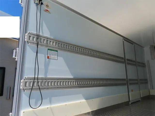 日野デュトロ冷凍車（冷蔵車）小型（2t・3t）[写真20]