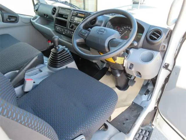 日野デュトロ冷凍車（冷蔵車）小型（2t・3t）[写真07]