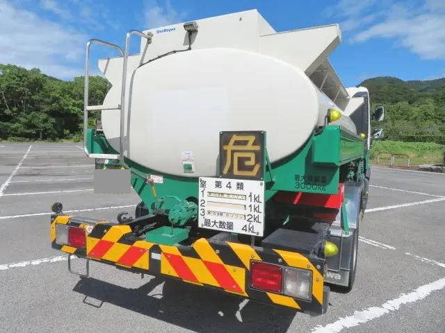 日野レンジャータンク車（タンクローリー）中型（4t）[写真22]