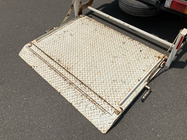 日野デュトロダブルキャブ（Wキャブ）小型（2t・3t）[写真18]