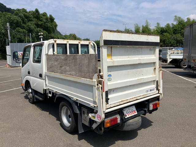 日野デュトロダブルキャブ（Wキャブ）小型（2t・3t）[写真04]