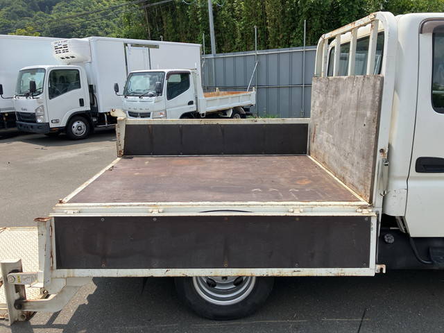 日野デュトロダブルキャブ（Wキャブ）小型（2t・3t）[写真09]