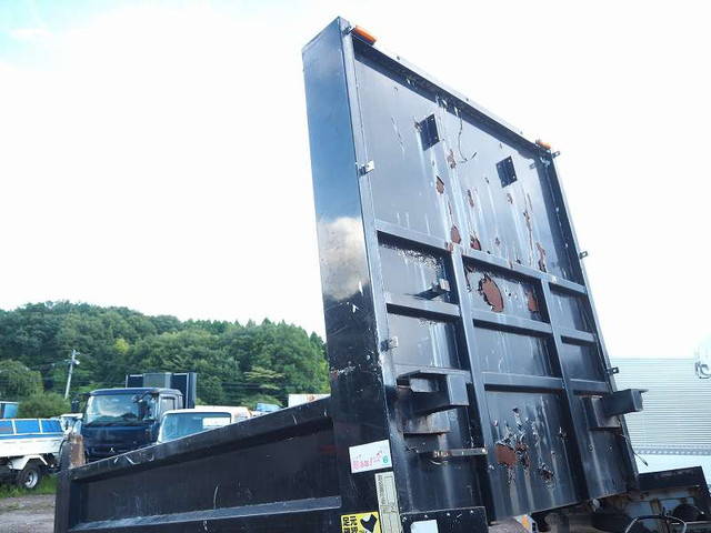 三菱ふそうキャンターダンプ小型（2t・3t）[写真33]