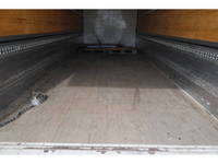 いすゞフォワードアルミウイング中型（4t）[写真11]