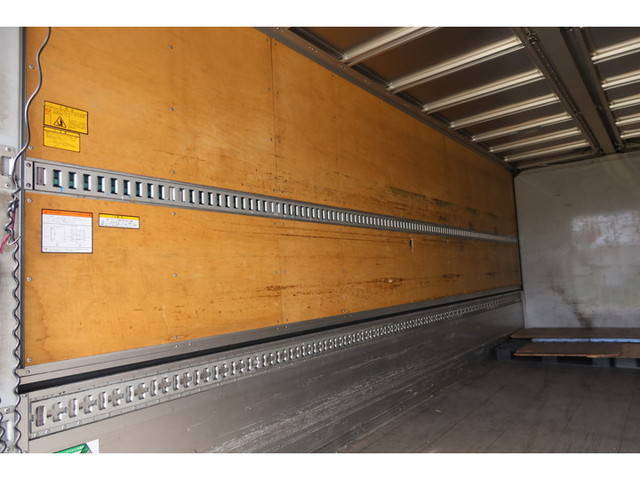 いすゞフォワードアルミウイング中型（4t）[写真11]