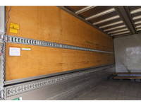 いすゞフォワードアルミウイング中型（4t）[写真12]