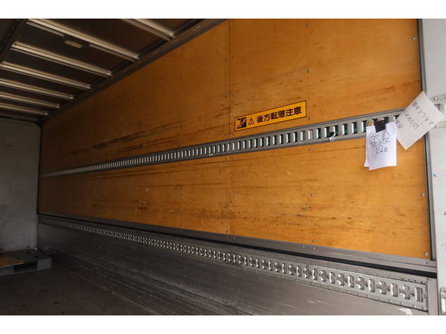 いすゞフォワードアルミウイング中型（4t）[写真12]