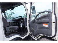 いすゞフォワードアルミウイング中型（4t）[写真31]