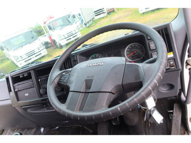 いすゞフォワードアルミウイング中型（4t）[写真33]