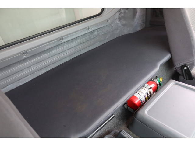 いすゞフォワードアルミウイング中型（4t）[写真38]