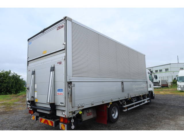 いすゞフォワードアルミウイング中型（4t）[写真04]