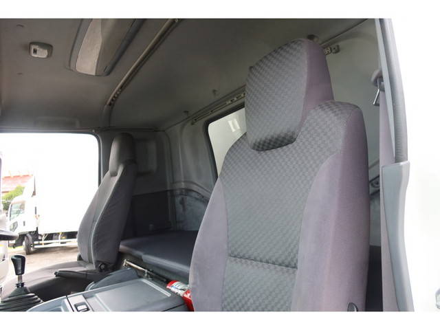 いすゞフォワードアルミウイング中型（4t）[写真40]