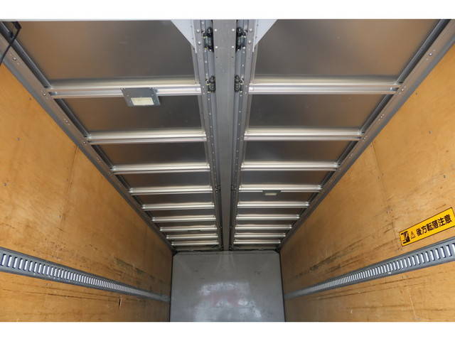 いすゞフォワードアルミウイング中型（4t）[写真09]