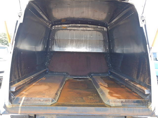 日野レンジャーパッカー車（塵芥車）中型（4t）[写真18]