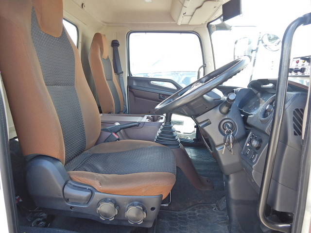 日野レンジャーパッカー車（塵芥車）中型（4t）[写真33]