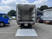 いすゞエルフ冷凍車（冷蔵車）小型（2t・3t）[写真14]