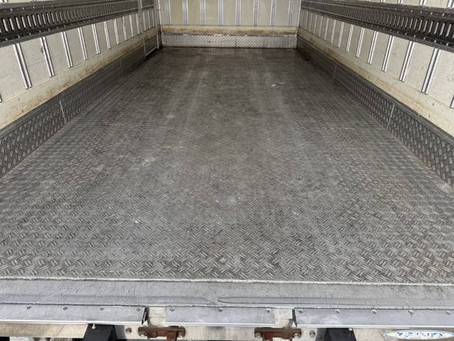 いすゞエルフ冷凍車（冷蔵車）小型（2t・3t）[写真17]