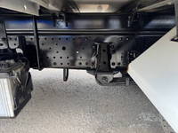 いすゞエルフ冷凍車（冷蔵車）小型（2t・3t）[写真32]