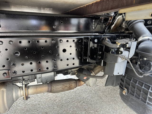 いすゞエルフ冷凍車（冷蔵車）小型（2t・3t）[写真36]