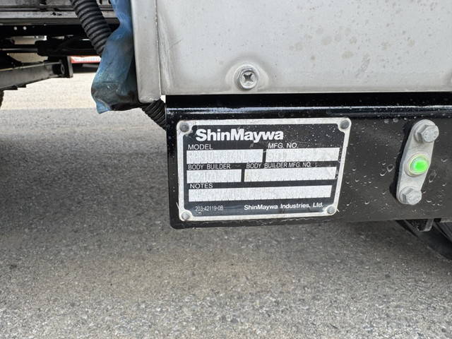 いすゞエルフ冷凍車（冷蔵車）小型（2t・3t）[写真08]