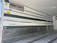 いすゞフォワード冷凍車（冷蔵車）中型（4t）[写真13]