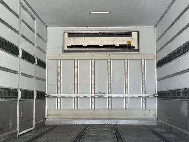 いすゞフォワード冷凍車（冷蔵車）中型（4t）[写真15]