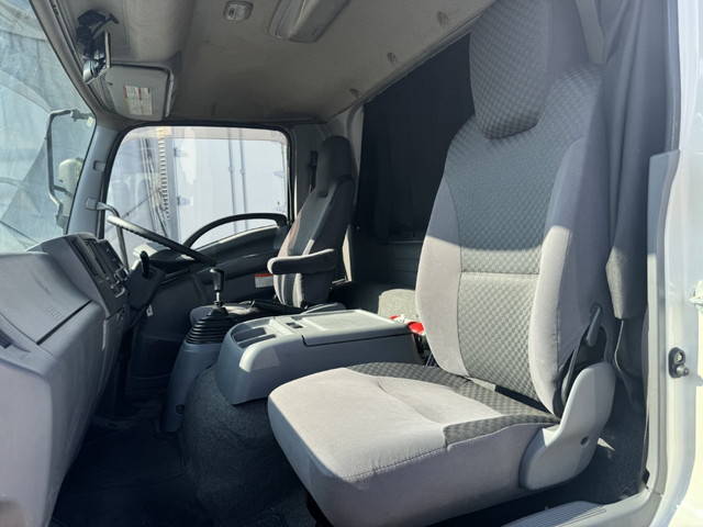 いすゞフォワード冷凍車（冷蔵車）中型（4t）[写真29]