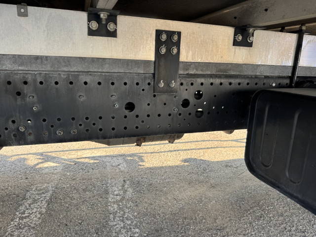 いすゞフォワード冷凍車（冷蔵車）中型（4t）[写真33]