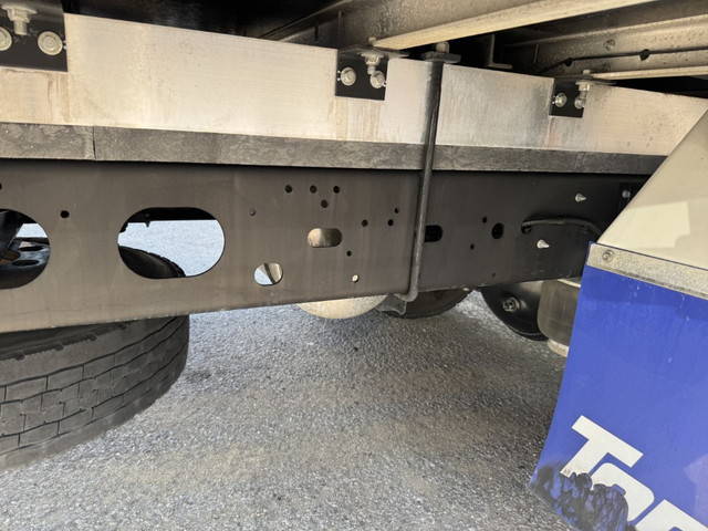 いすゞフォワード冷凍車（冷蔵車）中型（4t）[写真38]