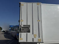 いすゞフォワード冷凍車（冷蔵車）中型（4t）[写真10]