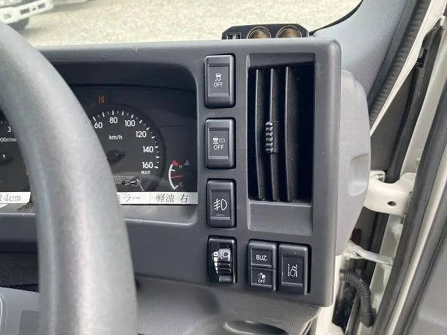 いすゞエルフ平ボディ小型（2t・3t）[写真33]