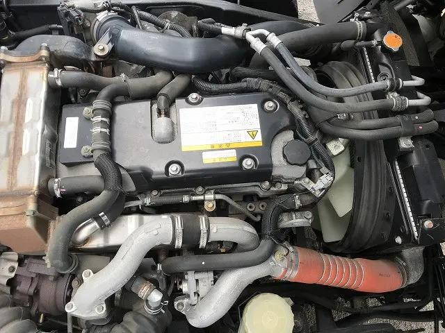 いすゞフォワードアルミウイング中型（4t）[写真11]