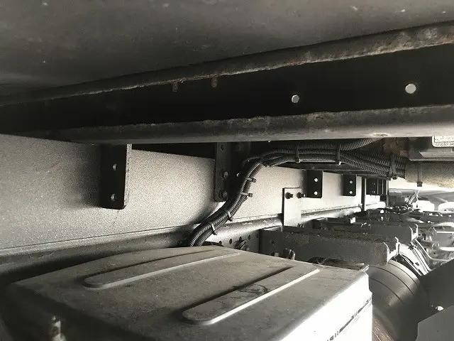 いすゞフォワードアルミウイング中型（4t）[写真15]