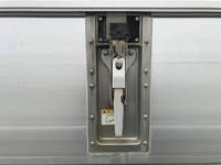 いすゞフォワードアルミウイング中型（4t）[写真21]