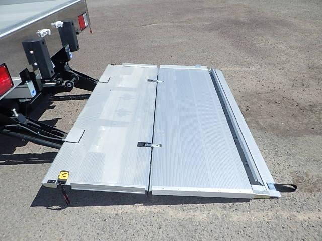 日野レンジャー冷凍車（冷蔵車）中型（4t）[写真12]