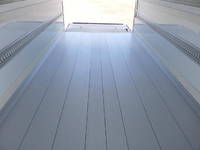 日野レンジャー冷凍車（冷蔵車）中型（4t）[写真09]