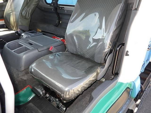 いすゞフォワードパッカー車（塵芥車）増トン（6t・8t）[写真24]