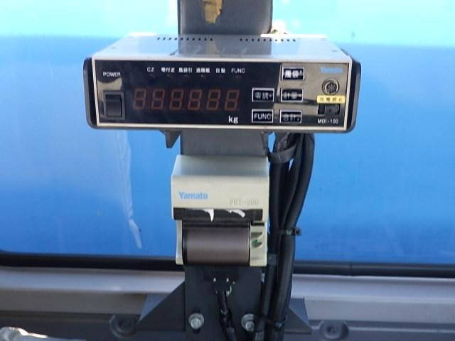 いすゞフォワードパッカー車（塵芥車）増トン（6t・8t）[写真27]