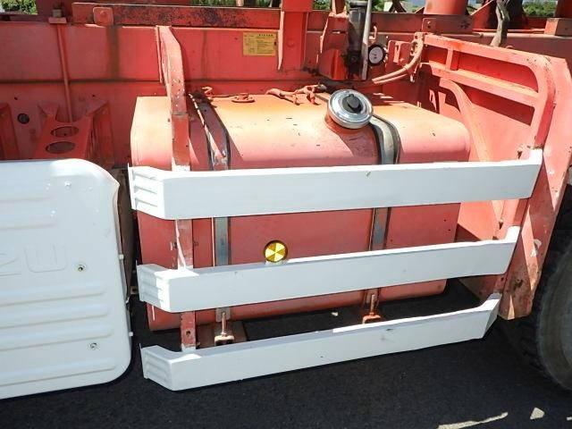 いすゞギガダンプ大型（10t）[写真17]