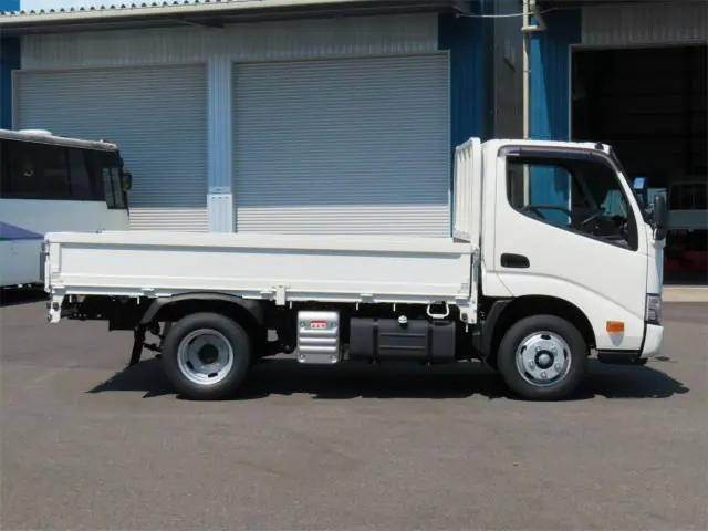 日野デュトロ平ボディ小型（2t・3t）[写真03]