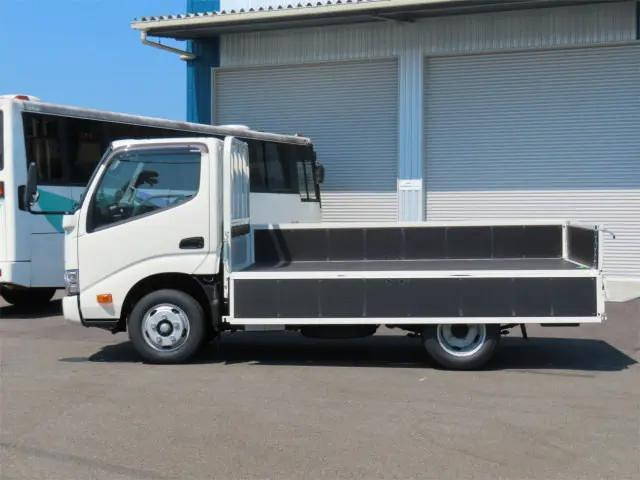 日野デュトロ平ボディ小型（2t・3t）[写真08]