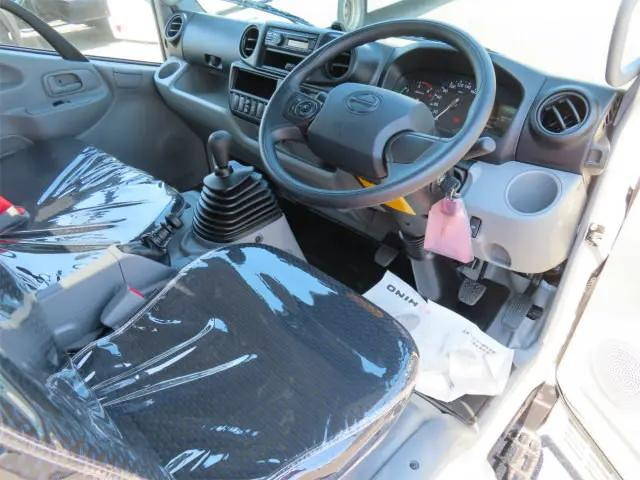 日野デュトロ平ボディ小型（2t・3t）[写真09]