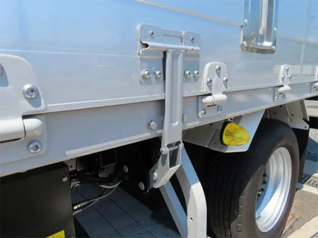 日野デュトロアルミウイング小型（2t・3t）[写真32]