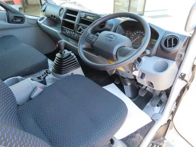 日野デュトロアルミウイング小型（2t・3t）[写真08]