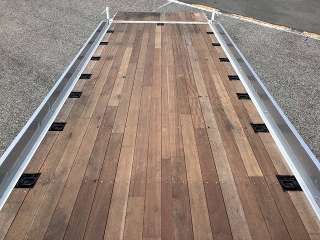 三菱ふそうスーパーグレートセーフティクレーン4段大型（10t）[写真11]