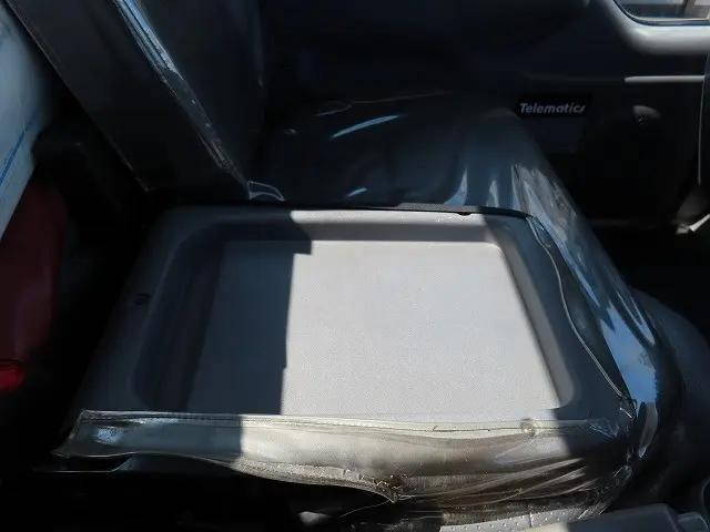 いすゞエルフ高所作業車小型（2t・3t）[写真10]