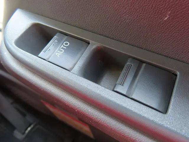 いすゞエルフ高所作業車小型（2t・3t）[写真14]