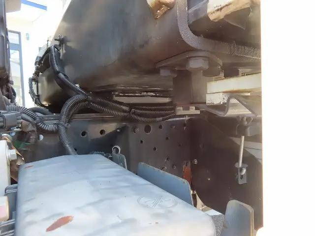 いすゞエルフ高所作業車小型（2t・3t）[写真34]