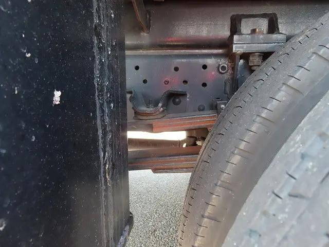 いすゞエルフ高所作業車小型（2t・3t）[写真36]